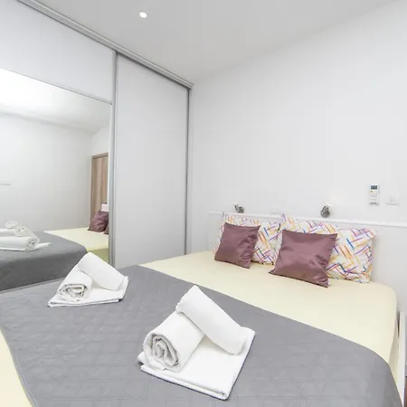 Ferdo Apartment *