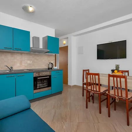 Ferdo Apartment *