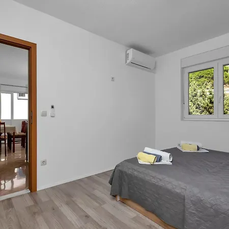 Apartment Ferdo *