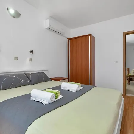 Apartment Ferdo *