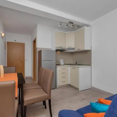 Ferdo Apartment *